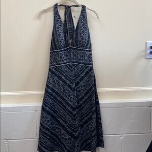 White House Black Market 2 Black embroidered dress